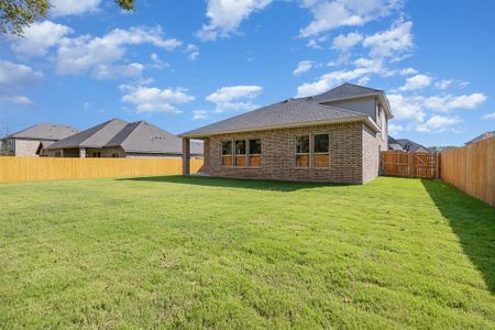 New construction Single-Family house 609 Candace Drive, DeSoto, TX 75115 - photo 4 4