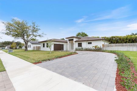 New construction Single-Family house 8221 Sw 193Rd Ter, Cutler Bay, FL 33157 - image