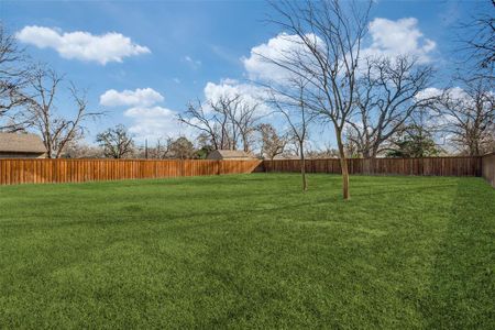 New construction Single-Family house 317 E Liberty St, Pilot Point, TX 76258 null- photo 9 9