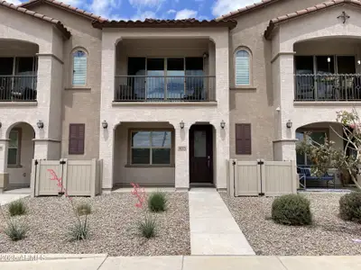 New construction Townhouse house 4073 E Amoroso Dr, Gilbert, AZ 85296 null- photo 0