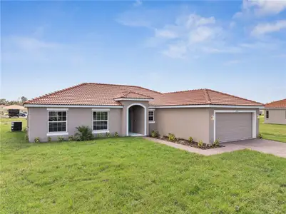 New construction Single-Family house 449 Cinnamon Dr, Kissimmee, FL 34759 - image