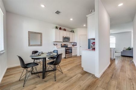 Breakfast and kitchen is spacious, light and bright for welcoming family and friends.