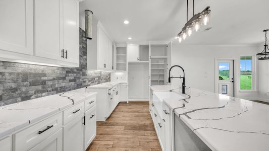 New construction Single-Family house 906 Perkins Rd, Poolville, TX 76487 plan Carraway - image 19