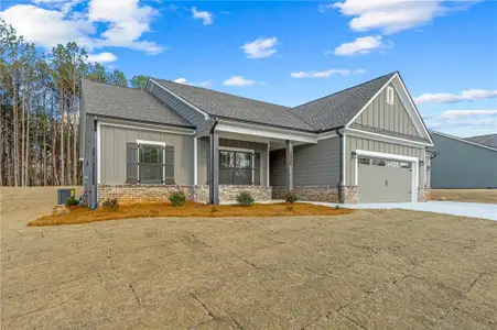 New construction Single-Family house 1139 Cherry Bark Ct, Loganville, GA 30052 plan (GA)The Carson | Front Entry - image