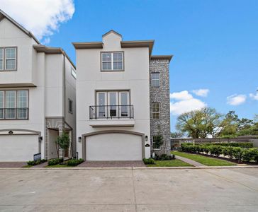 New construction Single-Family house 11105 Savannah Woods Lane, Houston, TX 77043 - photo 0