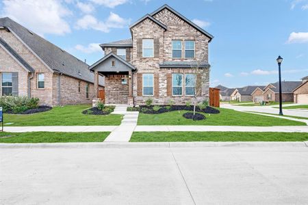 New construction Single-Family house 1000 Western Hills Dr, Crowley, TX 76036 plan Hyacinth - Cottage Series - image