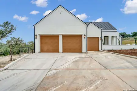 New construction Single-Family house 9527 Midsomer Pl, San Antonio, TX 78255 - image