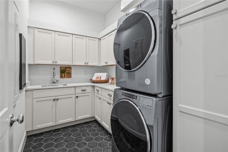 New construction Single-Family house 8913 Bernini Pl, Sarasota, FL 34240 null- photo 29 29