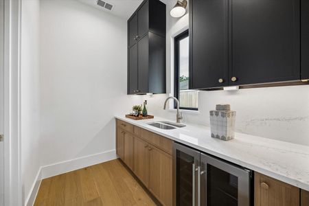 New construction Single-Family house 1710 Gardenia Dr, Houston, TX 77018 - image 6