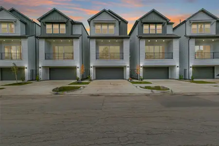 New construction Single-Family house 5703H Balbo St, Houston, TX 77091 - image