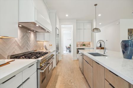 New construction Single-Family house 1344 Ebony Ln, Houston, TX 77018 plan The Emery - image 13