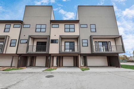 New construction Townhouse house 11924 N Hoa Sen Circle, Houston, TX 77072 - photo 0