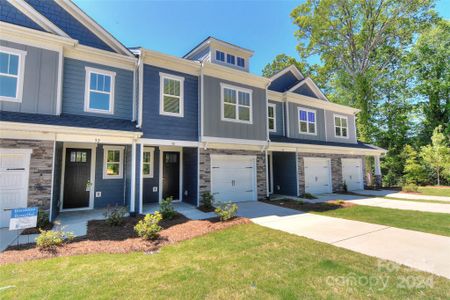 New construction Townhouse house 30 Woodsdale Place Se, Concord, NC 28025 - photo 0