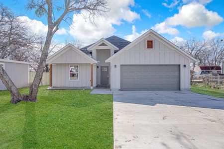 New construction Single-Family house 6620 Chapel Ln, Lake Worth, TX 76135 plan McCall  - image