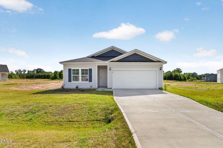 New construction Single-Family house 166 Shiloh Woods Cir, Smithfield, NC 27577 plan Retreat - image