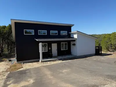 New construction Single-Family house 252 Lexington Pass, Canyon Lake, TX 78133 - image