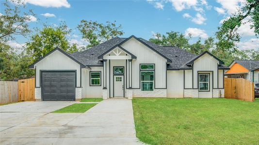 New construction Single-Family house 712 Sealy St, Clute, TX 77531 - photo 0