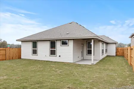 New construction Single-Family house 2009 Shepards St, Seguin, TX 78155 plan Avril - image 3