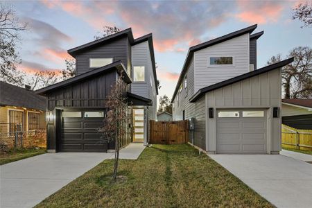 New construction Single-Family house 2331 Bethurum Ave, Dallas, TX 75215 - image