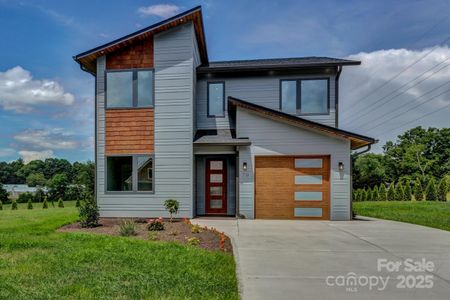New construction Single-Family house 79 Scott Meadows Dr, Asheville, NC 28806 - image