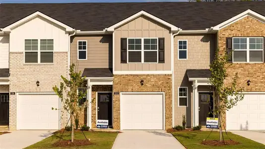 New construction Townhouse house 212 Kenmore Cir, Perry, GA 31069 - image