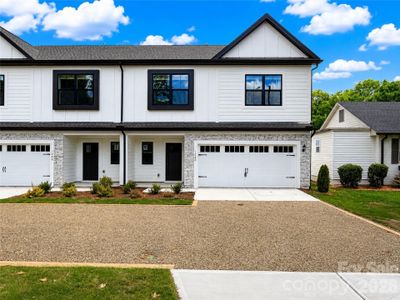 New construction Townhouse house 1220 N Sharon Amity Rd, Charlotte, NC 28211 - image