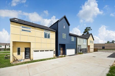 New construction Single-Family house 3908 Zina Wy, Houston, TX 77018 - image
