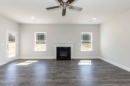 New construction Single-Family house 128 High Hampton Way, Fuquay Varina, NC 27526 null- photo 15 15