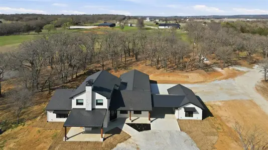 New construction Single-Family house 860 County Rd 208, Gainesville, TX 76240 - image