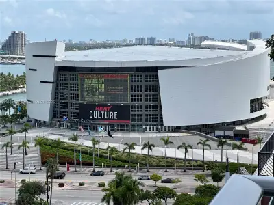 New construction Condo house 159 Ne 6Th St, Unit 5013, Miami, FL 33132 - image