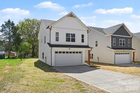 New construction Single-Family house 560 W Wilson Ave, Mooresville, NC 28115 - image