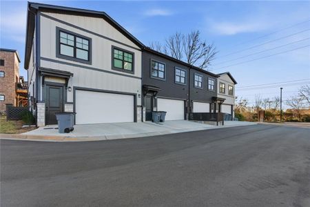 New construction Townhouse house 947 Willingham Dr, Unit 2, Hapeville, GA 30354 - image