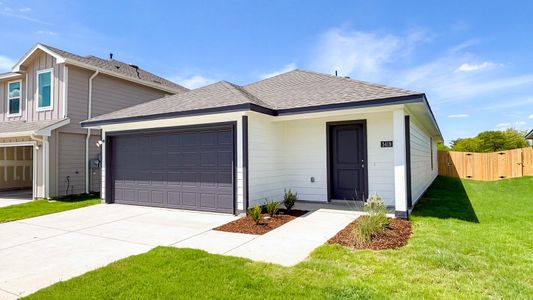 New construction Single-Family house 3419 Cedarwood Dr, Talty, TX 75126 plan Caprock - image
