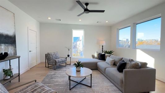 New construction Single-Family house 411 W Drew St, Houston, TX 77006 null- photo 37 37