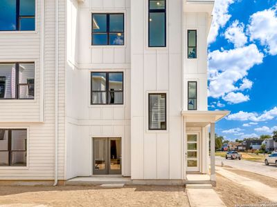 New construction Townhouse house 505 Burrus Pl, San Antonio, TX 78210 - image 4