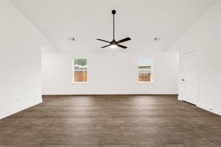 New construction Single-Family house 9352 Hard Rock Rd, Conroe, TX 77303 plan Darlington II - image 19