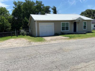New construction Single-Family house 506 N Lamar St, Weatherford, TX 76086 - image