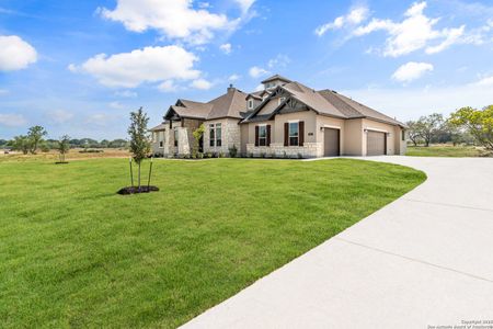 New construction Single-Family house 242 Legend Park, Castroville, TX 78009 Plan 3494- photo 1 1