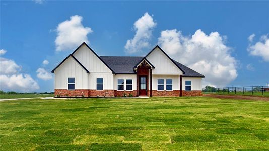 New construction Single-Family house 3296 Escobar Cir, Greenville, TX 75401 - image