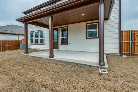 New construction Single-Family house 1364 Kingsbridge Dr, Princeton, TX 75407 Plan 2200- photo 28 28