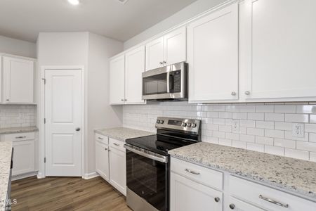 New construction Single-Family house 174 Harriette Ct, Lillington, NC 27546 plan Telfair - image 6