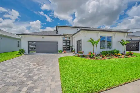 New construction Single-Family house 10706 Torchwood Sea Wy, San Antonio, FL 33576 - image