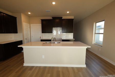 New construction Single-Family house 10310 White Hart, Converse, TX 78109 - photo 0