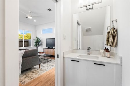 New construction Single-Family house 1810 Yates St, Houston, TX 77020 - image 11