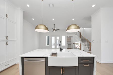 New construction Single-Family house 929 Fisher St, Unit F, Houston, TX 77018 - image 15