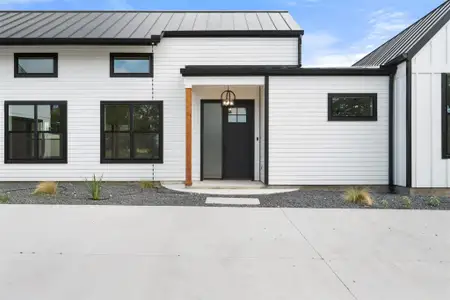 New construction Single-Family house 43 War Bonnet, Wimberley, TX 78676 null- photo 0