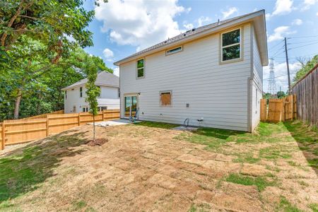 New construction Single-Family house 1619 E Woodin Blvd, Dallas, TX 75203 null- photo 1 1