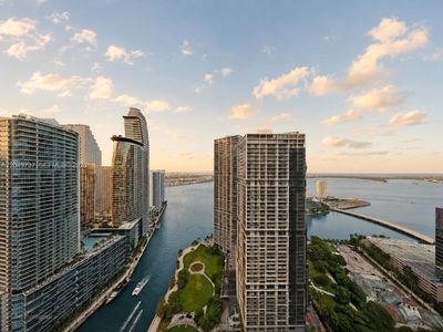 New construction Condo house 77 Se 5Th St, Unit UPH01, Miami, FL 33131 - image