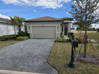 New construction Single-Family house 320 Se Via Sangro, Port St. Lucie, FL 34952 - image
