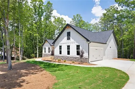 New construction Single-Family house 66 B Pmb Young Rd Se, Cartersville, GA 30120 - image